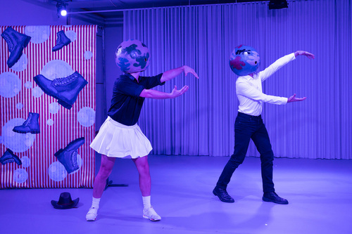 oops! Nova Melancholia chaplin